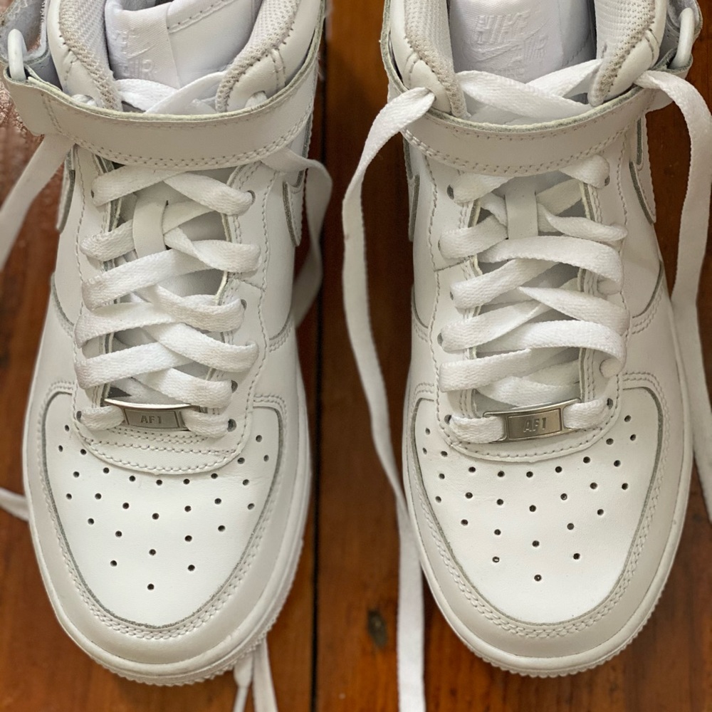 Boys Nike Air Force 1 sneakers